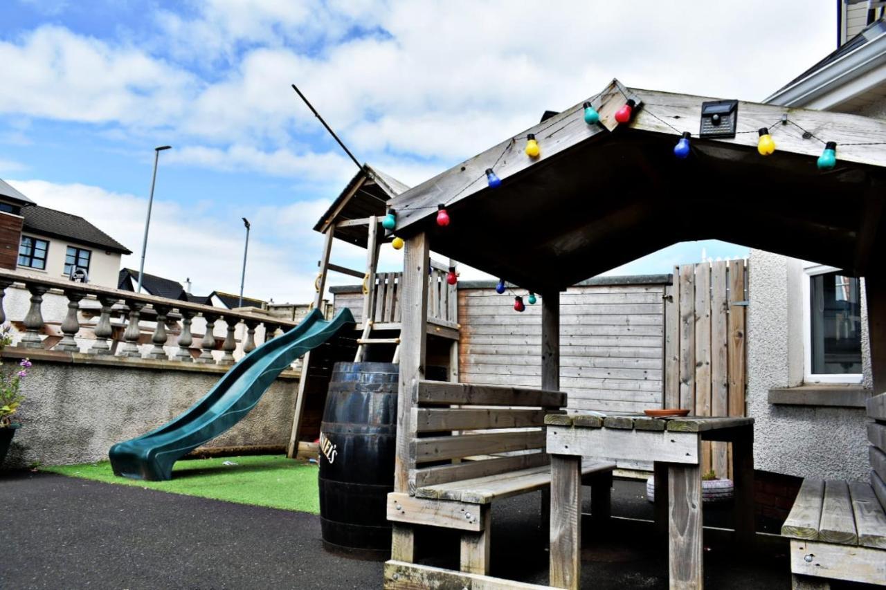 California Lodge Portstewart Buitenkant foto